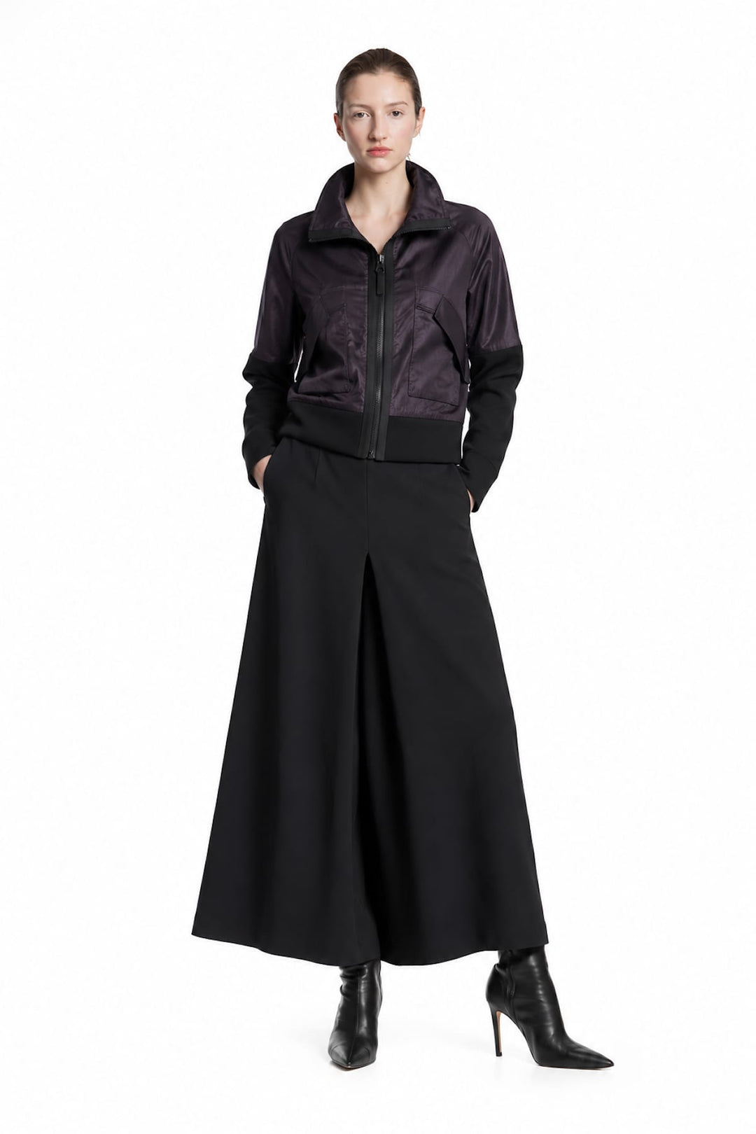 Veste courte Bire à col montant avec empiècements contrastants vue de face pour femme xenia