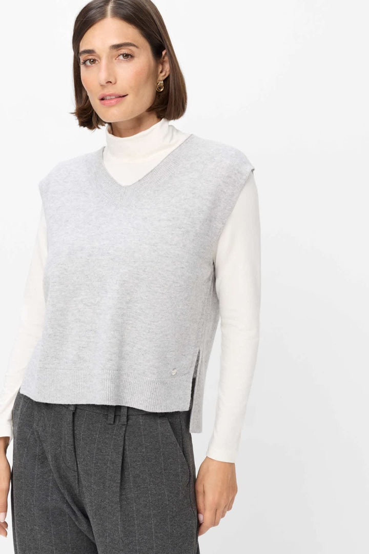 Veste sans manches en laine mérinos et cachemire vue de face pour femme Brax