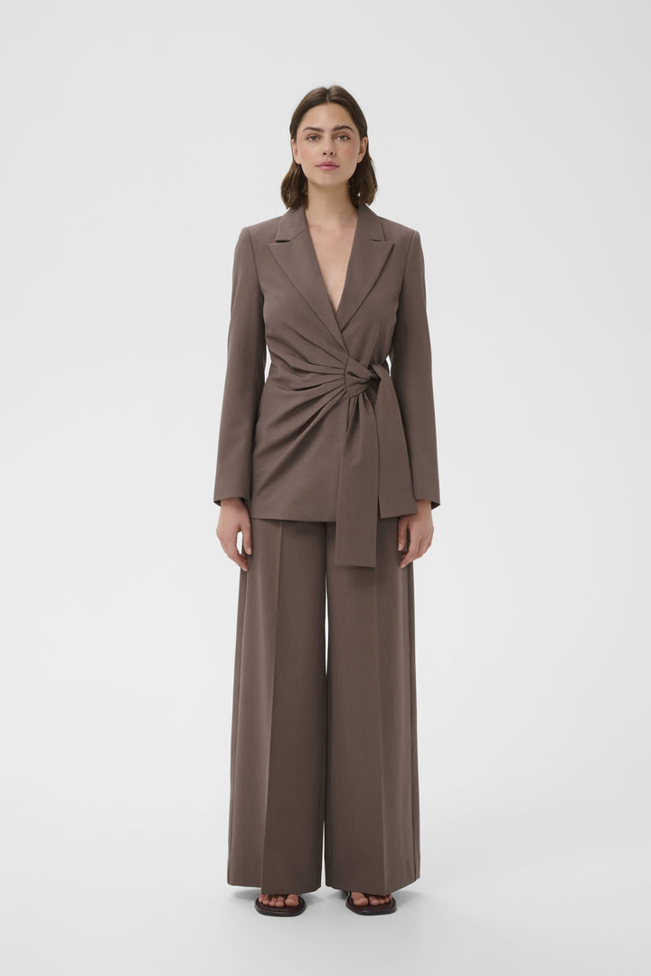 Veston cache-cœur vue de face pour femme Inwear