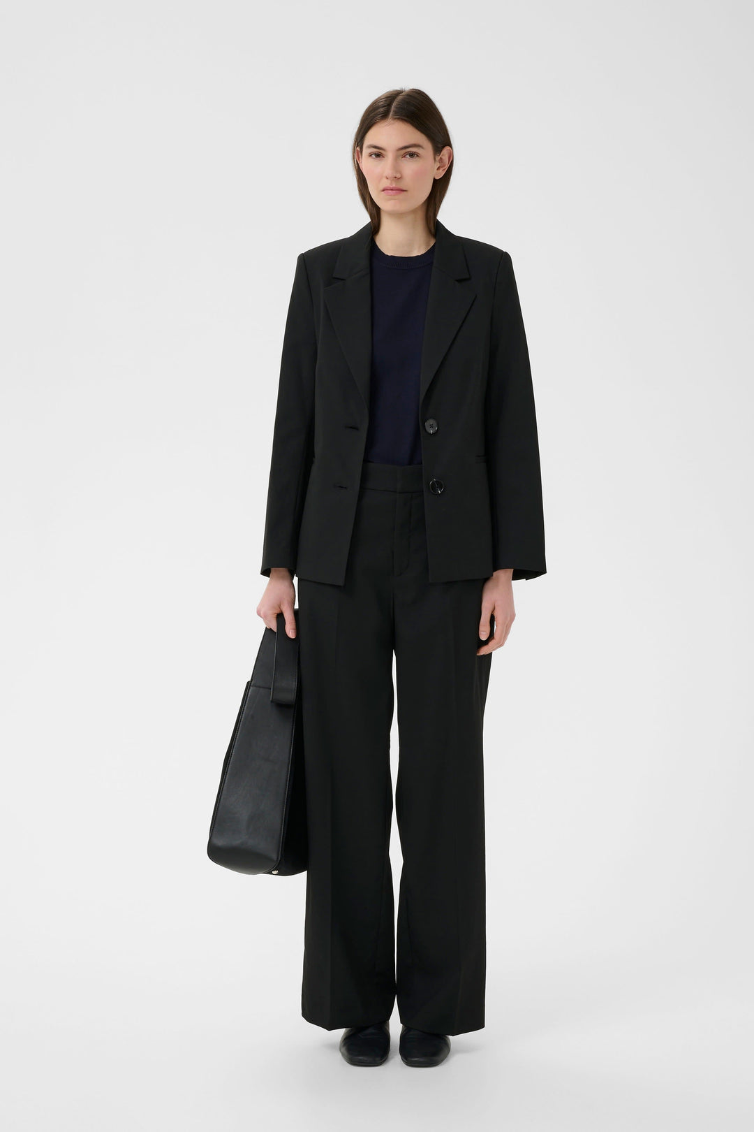 Veston cintré Cadie à col tailleur vue de face pour femme Inwear