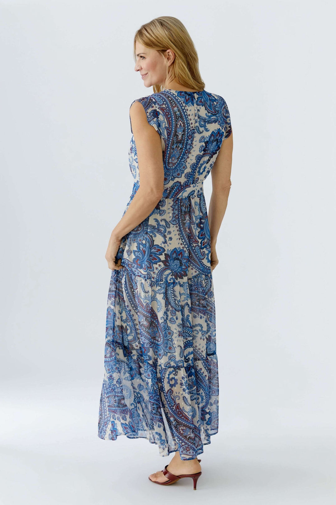 Long dress with paisley print