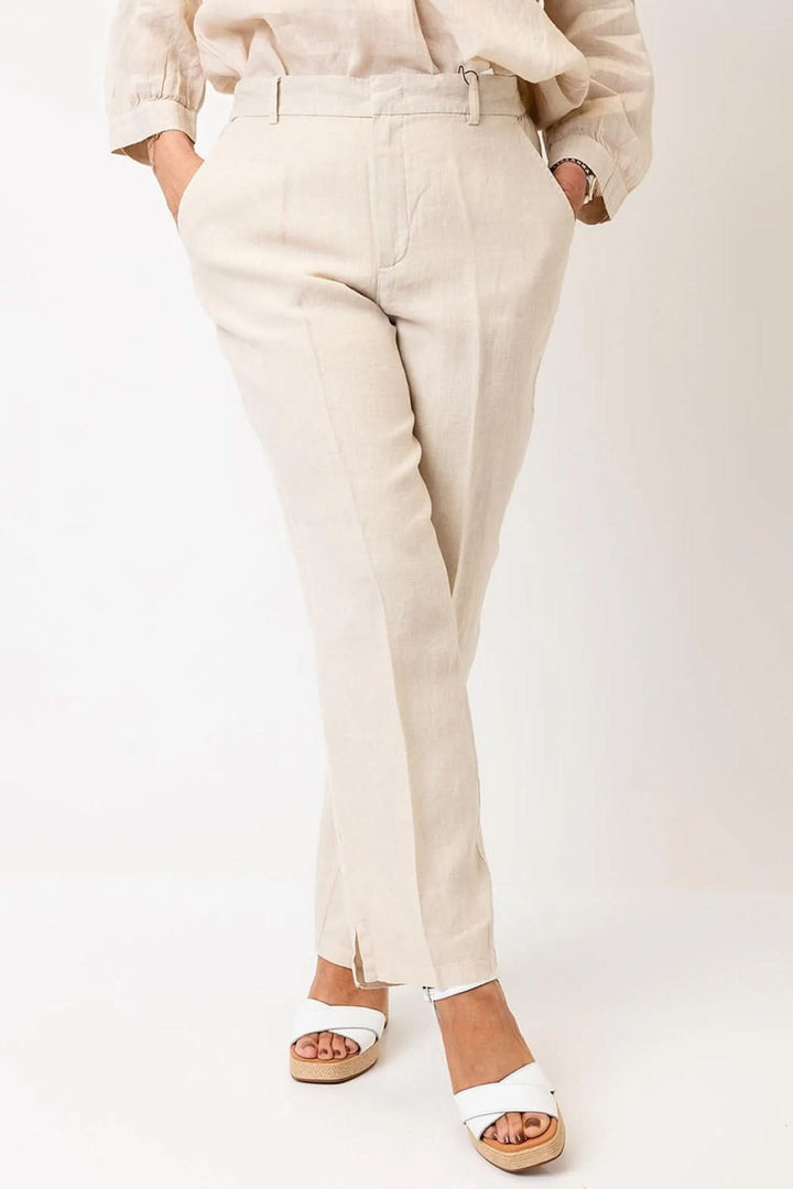 Short tapered pants