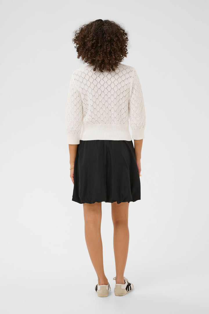 Cardigan Thathrine en tricot ajouré avec boutons floraux