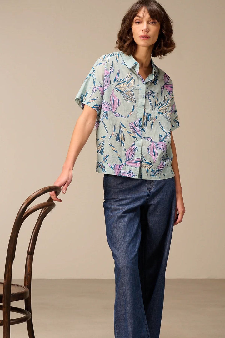 Chemise légère à manches courtes avec imprimé