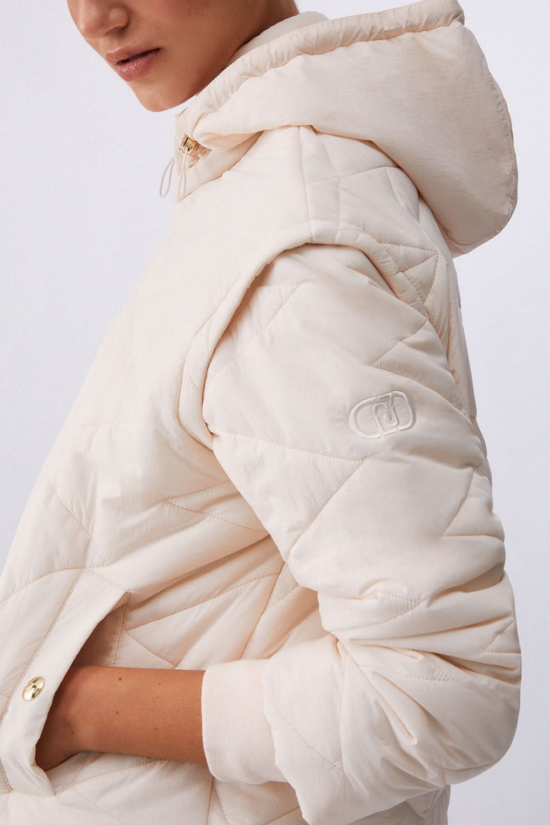 Veste matelassée à capuchon