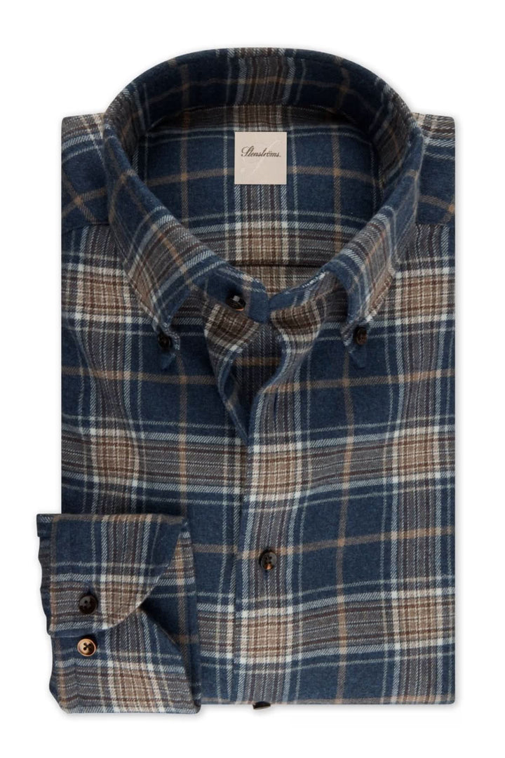Chemise à carreaux en flanelle douce avec col boutonné et boutons nacre, idéale pour look décontracté et sophistiqué.