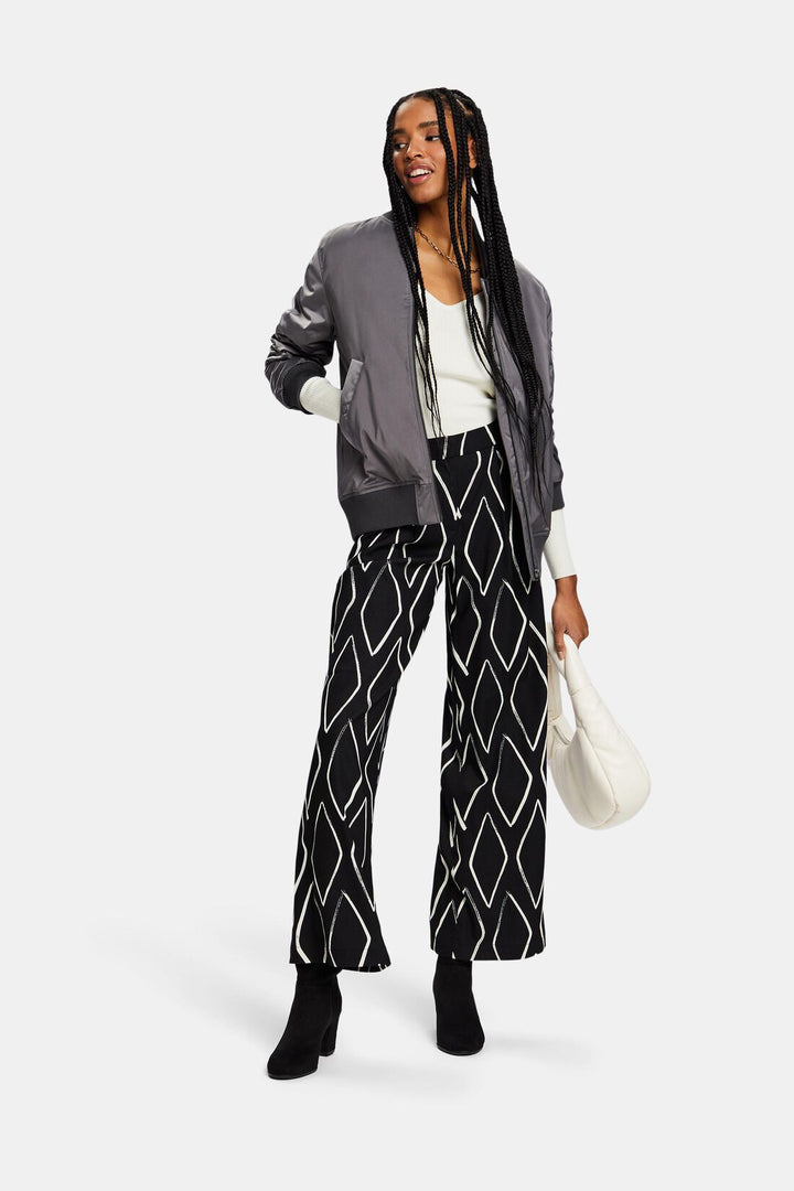 Wide pull-on pants