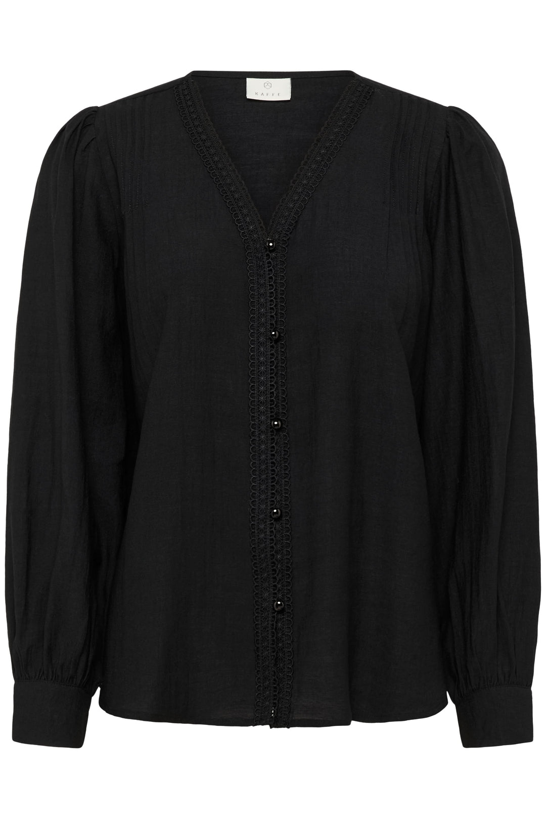 Chemise Mirabel à col V et détails de dentelle noire avec manches bouffantes et boutonnière finement décorée.