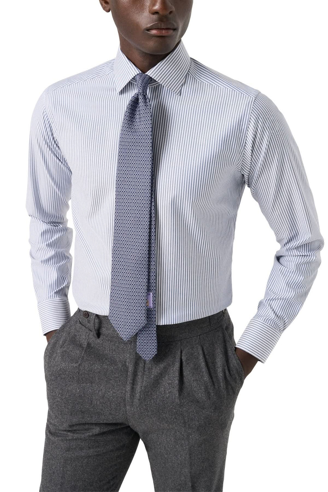 Chemise lignée élégante et intemporelle