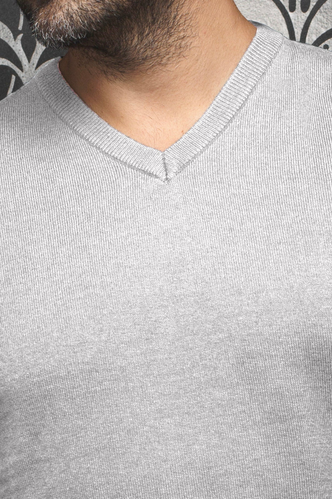 Med grey Saxony merino V-neck sweater