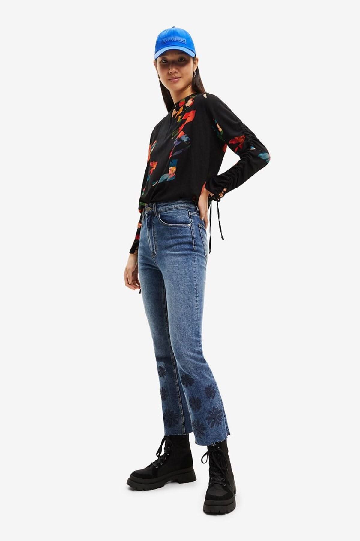 Jean avec motifs de fleurs Desigual 