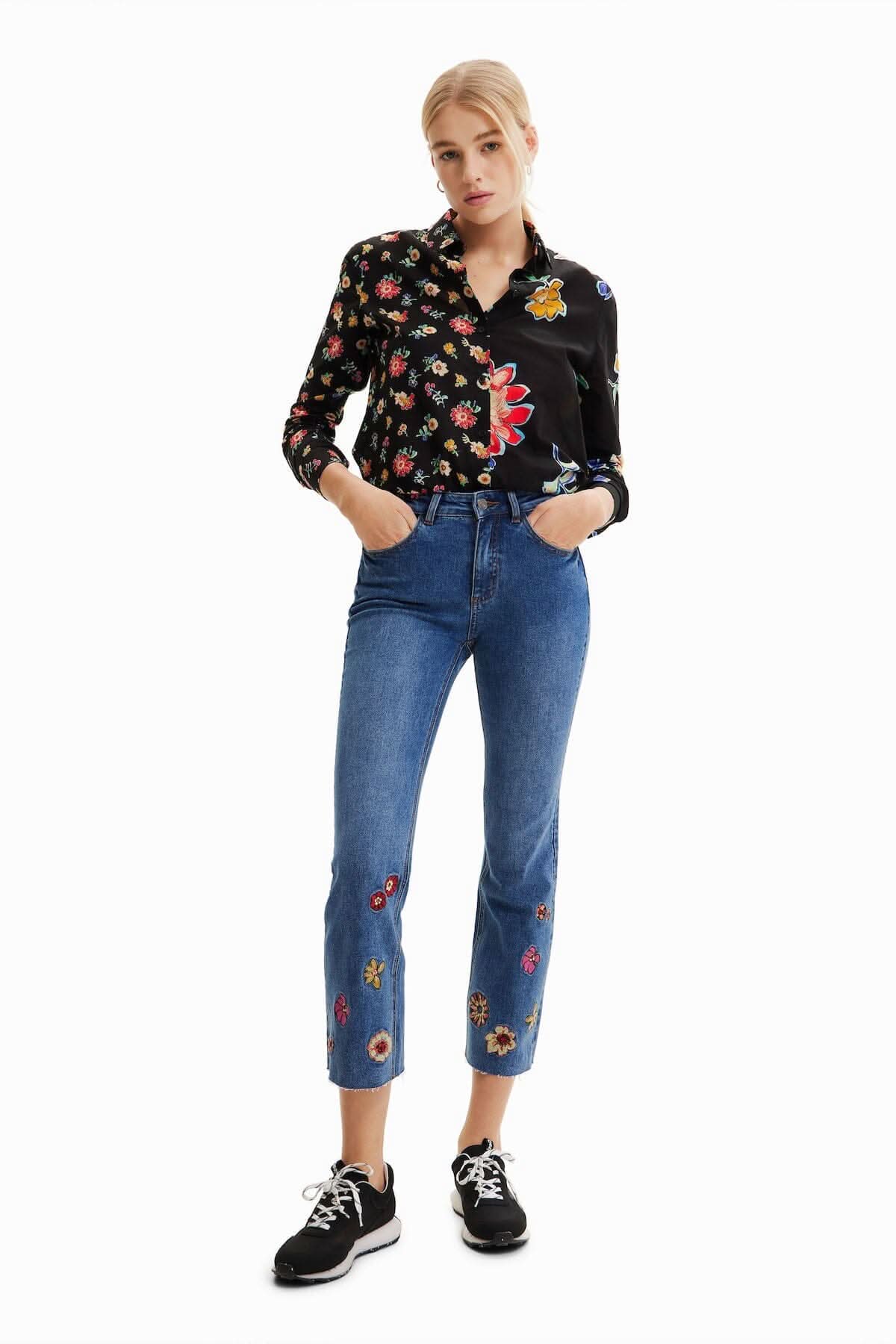 Jean court évasé à broderie florale Desigual 36 Bleu 