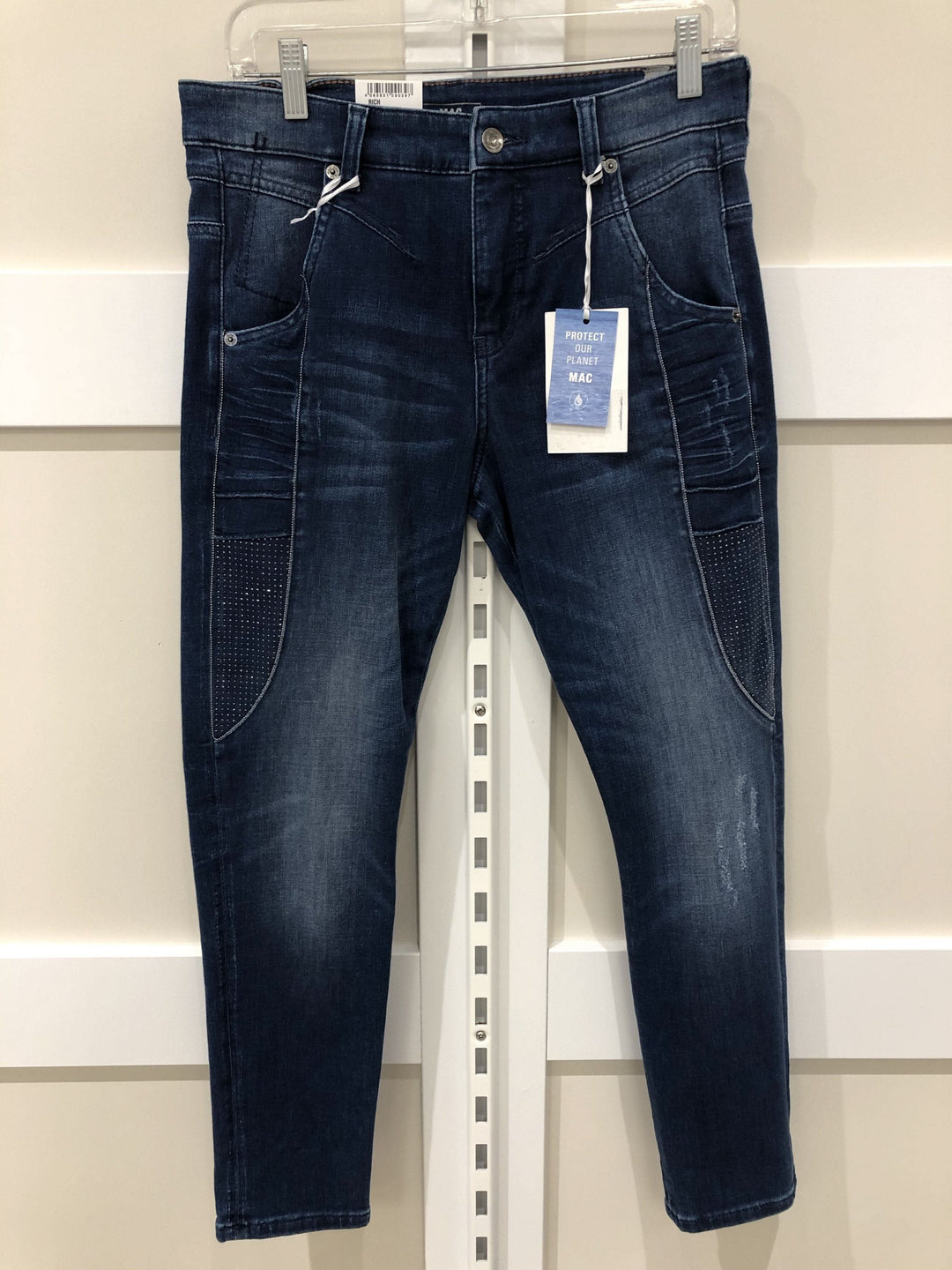 Jean bleu délavé avec détails brillants, coupe ajustée, style décontracté, collection Rich de MAC Jeans.