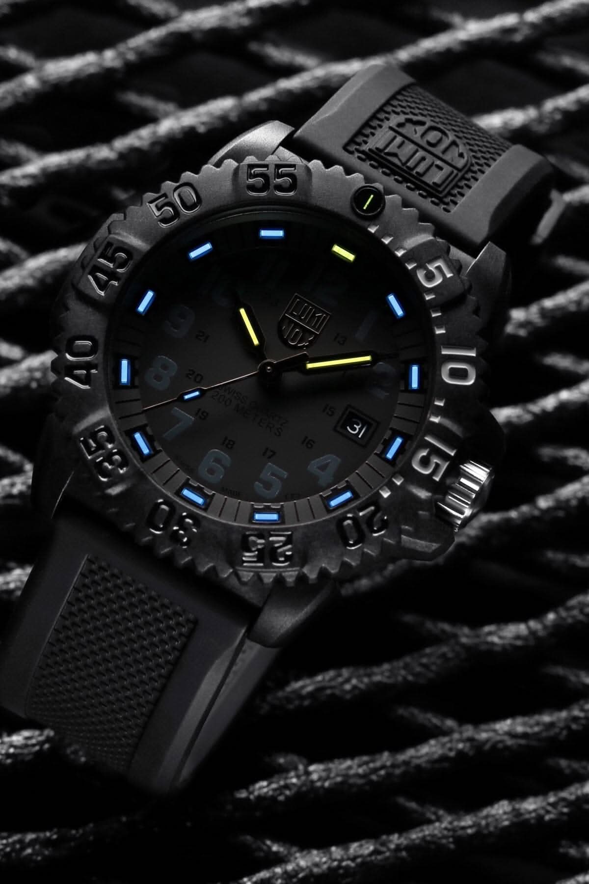 Montre Colormark XS.3051.GO.NSF Luminox 