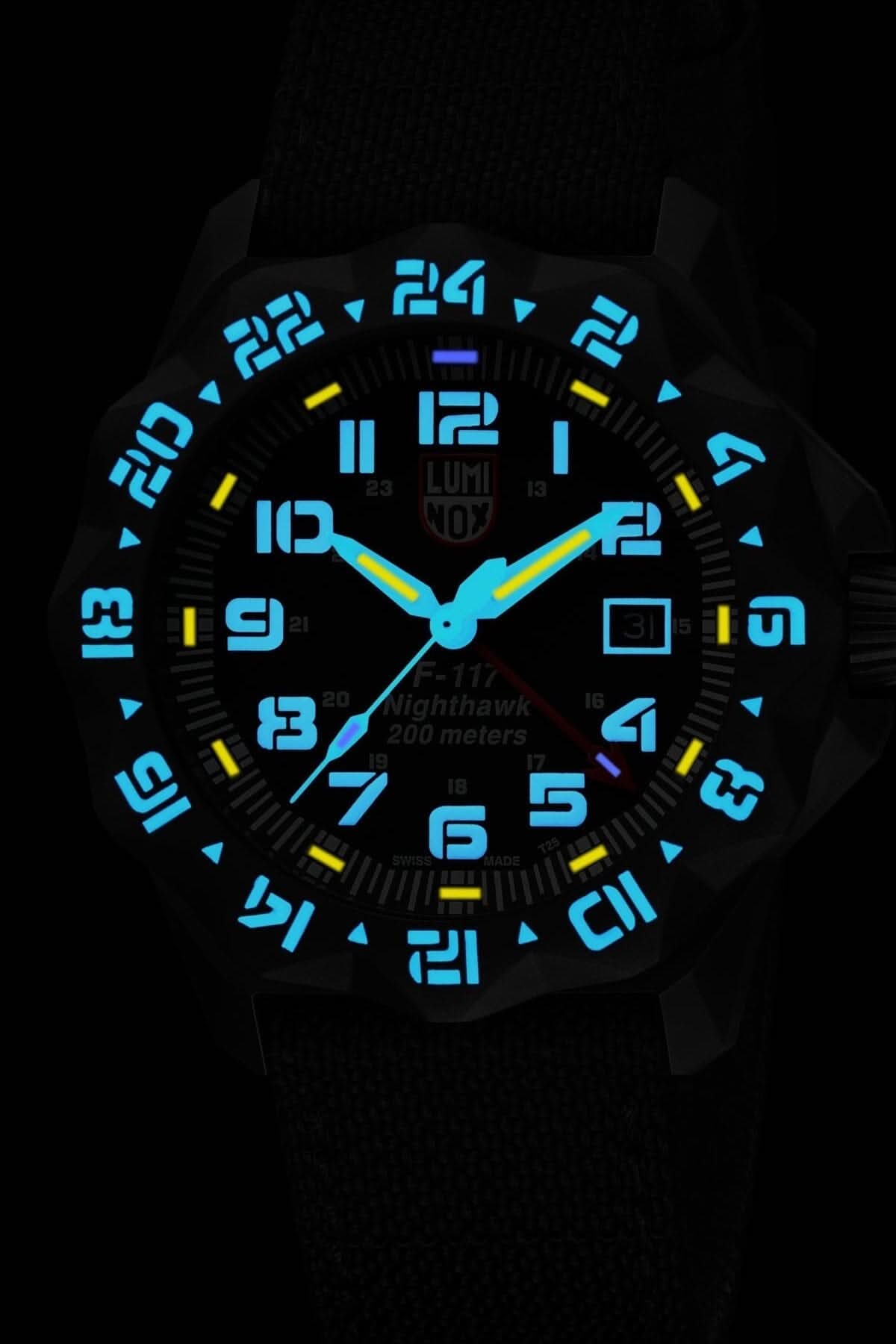 Montre F-117 Nighthawk 6422 Luminox 