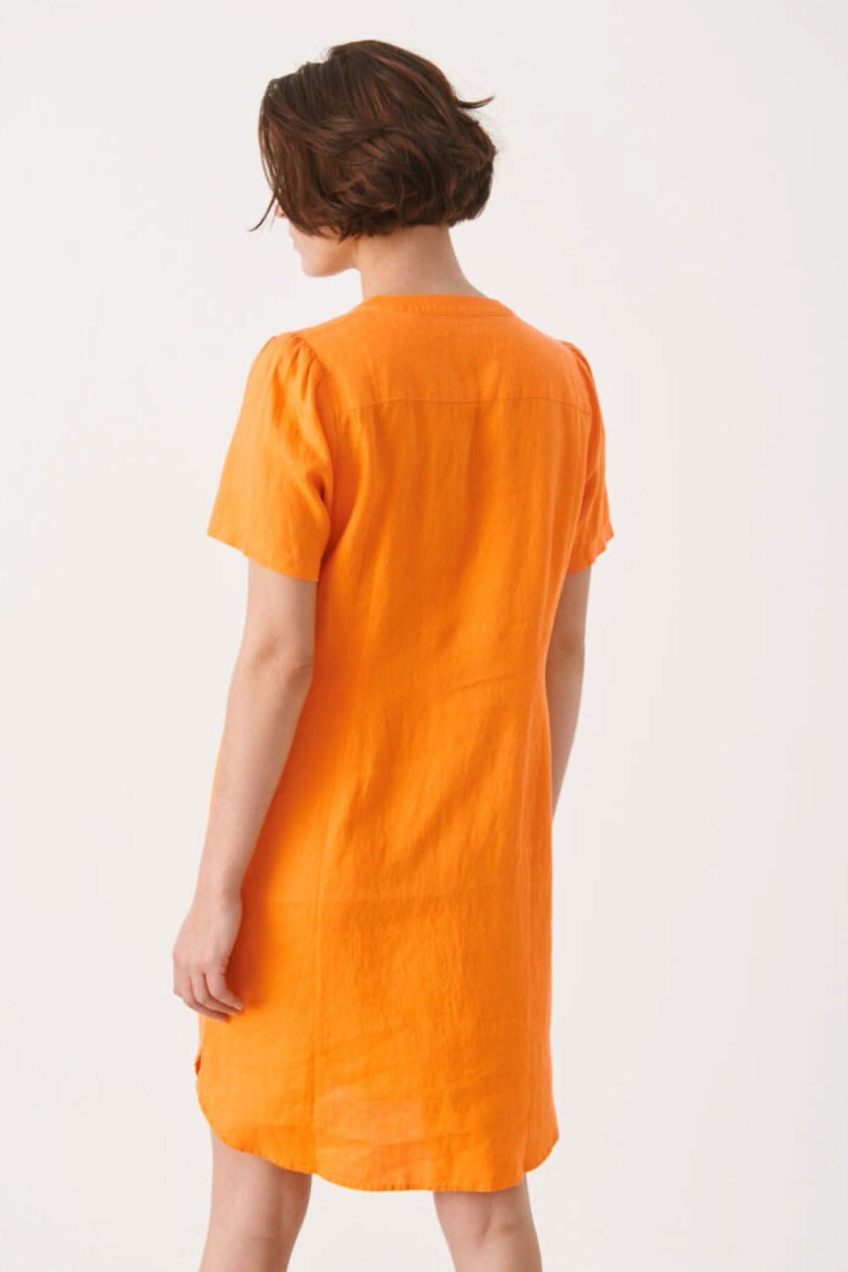 Robe en lin Aminase Part Two 