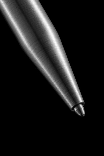 Stylo clic + support + gravure Modern Fuel LLC 