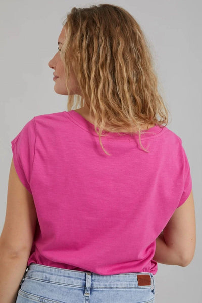 T-shirt avec un logo en feuilles d'aluminium coster 