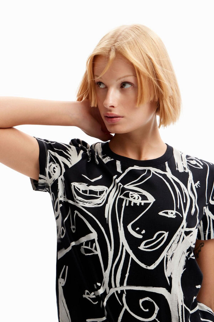 T-shirt visages contraste Desigual 